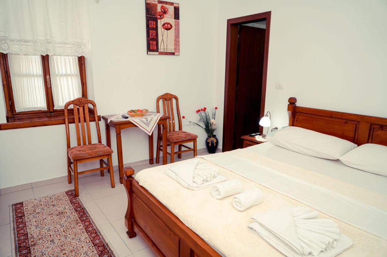 Cico Hostel &Private Room Gjirokastër Dış mekan fotoğraf
