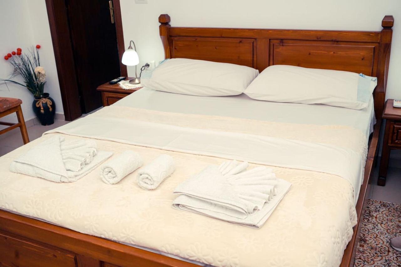 Cico Hostel &Private Room Gjirokastër Dış mekan fotoğraf